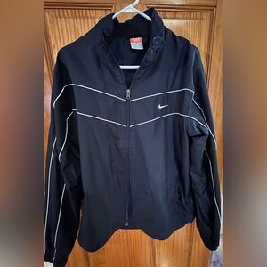 Men’s lined Nike windbreaker zip up